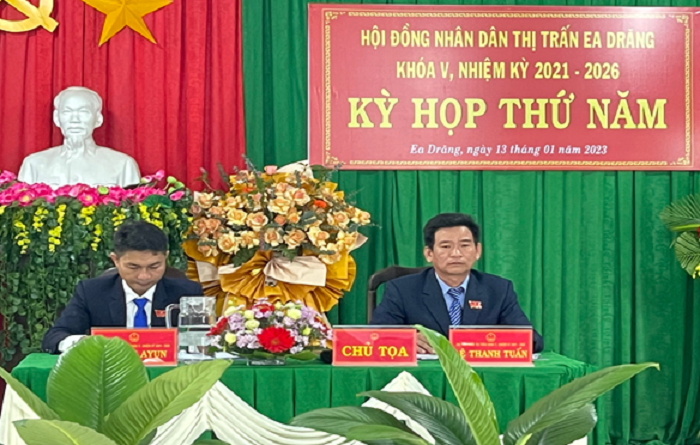 Hop hoi dong thi tran 2